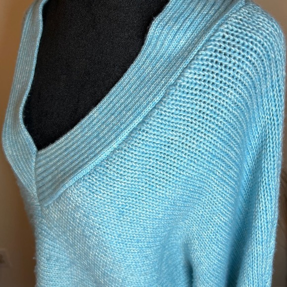 Cabi Frosty Pullover Aqua Sweater V-Neck Cable Knit Dolman Sleeve 4282 Size L - Picture 5 of 6